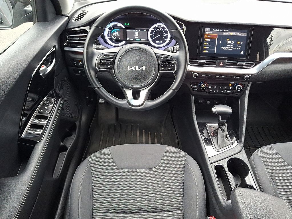 Used 2022 Kia Niro LXS SUV