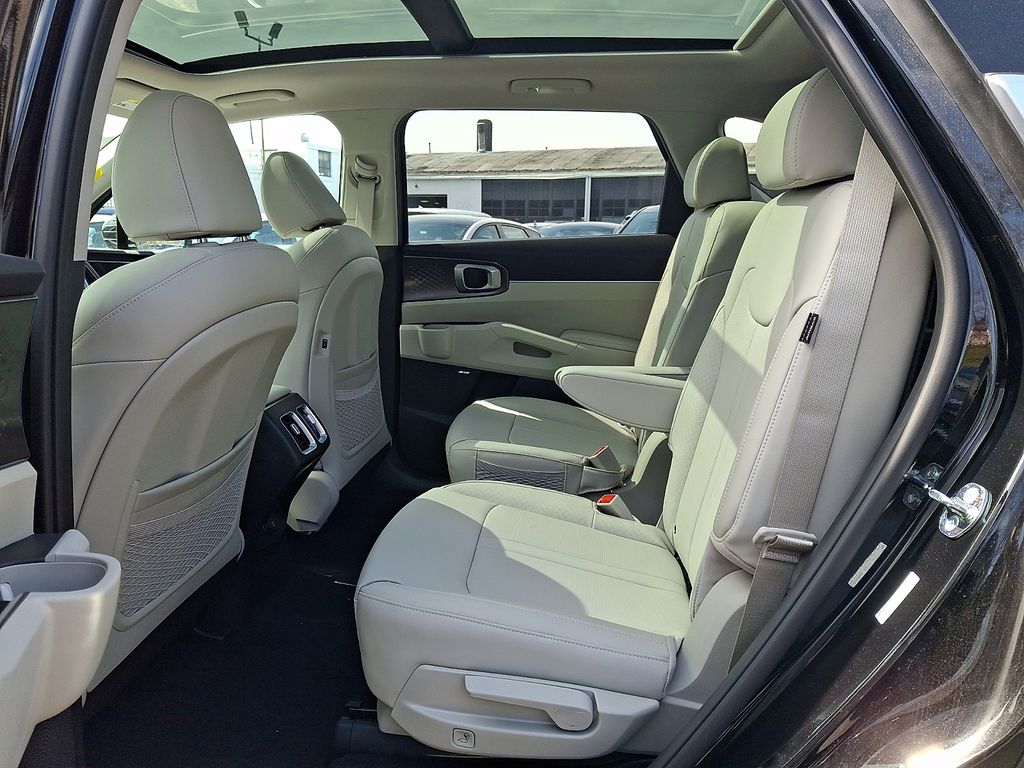 2026 Kia Sorento EX PHEV - Photo 7