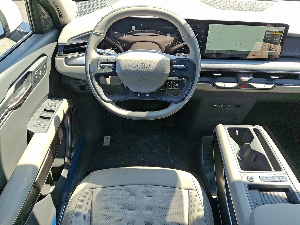 New 2026 Kia EV9 Wind SUV