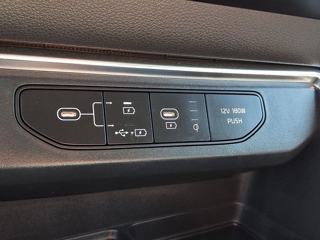2025 Kia Carnival SX - Photo 27