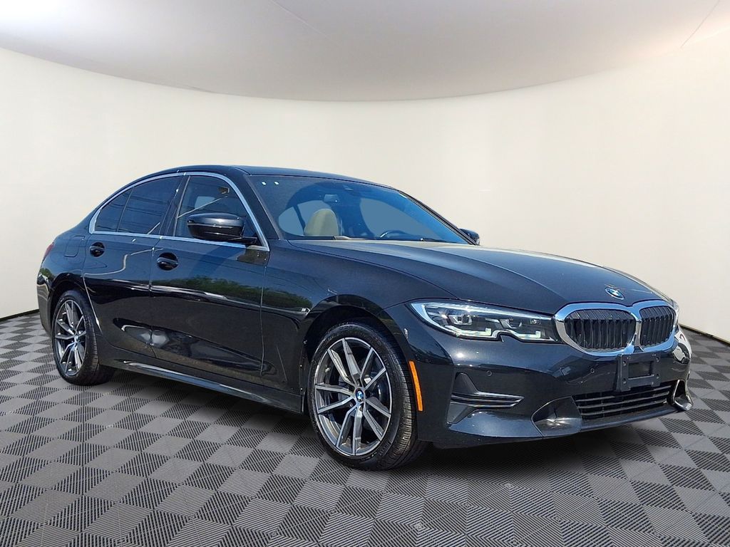 2021 BMW 3 Series 330i xDrive Sedan's photo