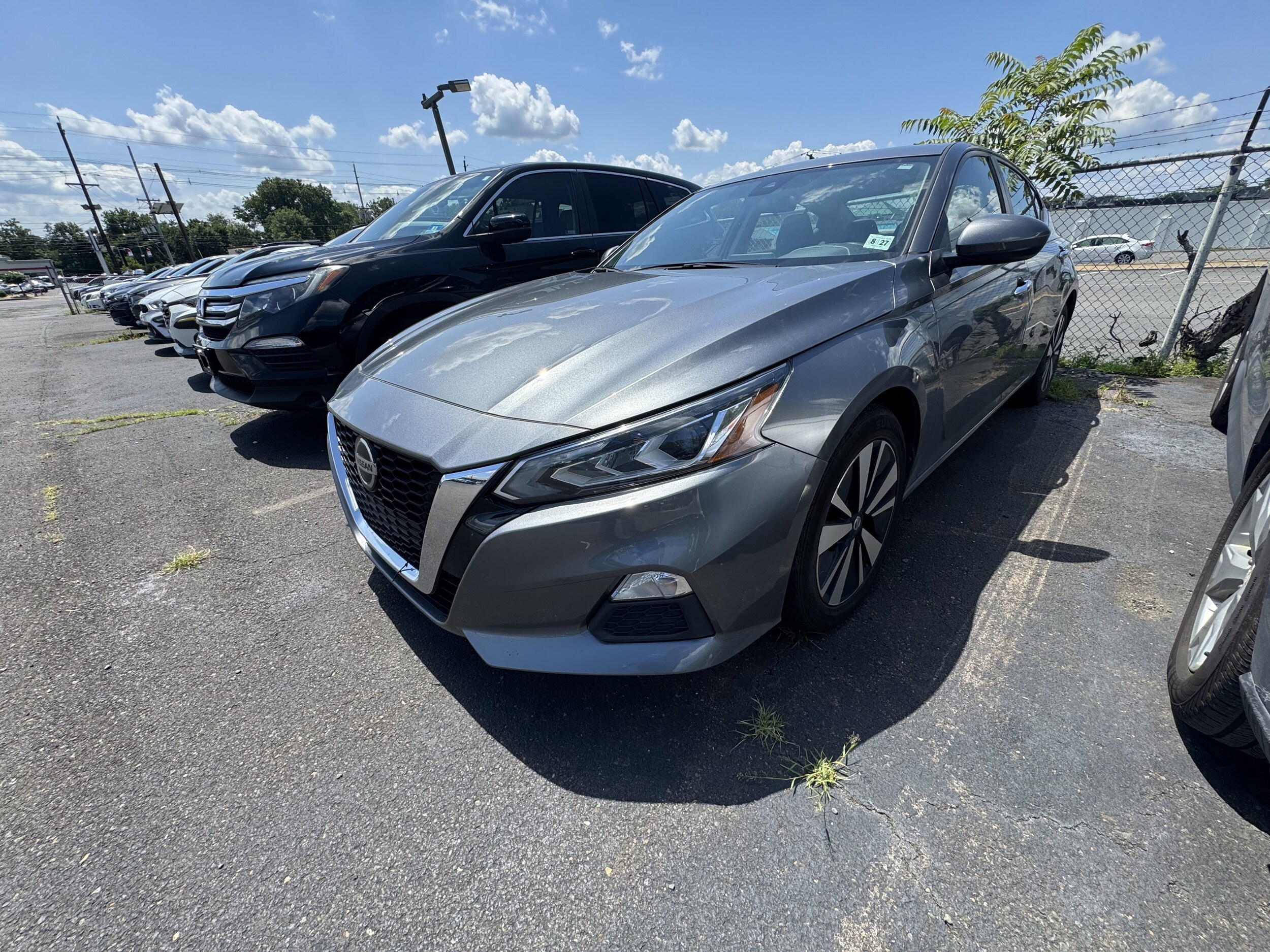 2022 Nissan Altima 2.5 SV photo 2