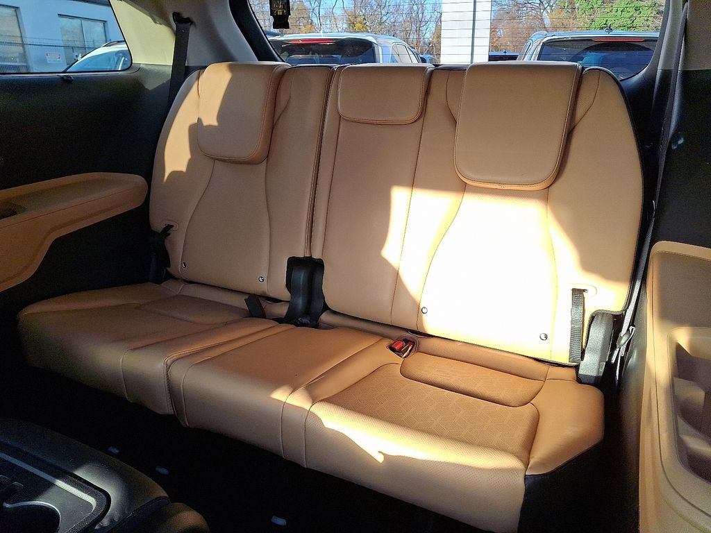 2022 Kia Carnival EX - Photo 15