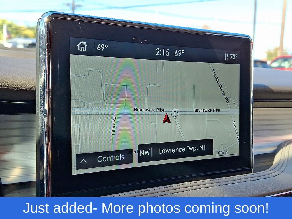 2021 Lincoln Corsair Standard photo 3