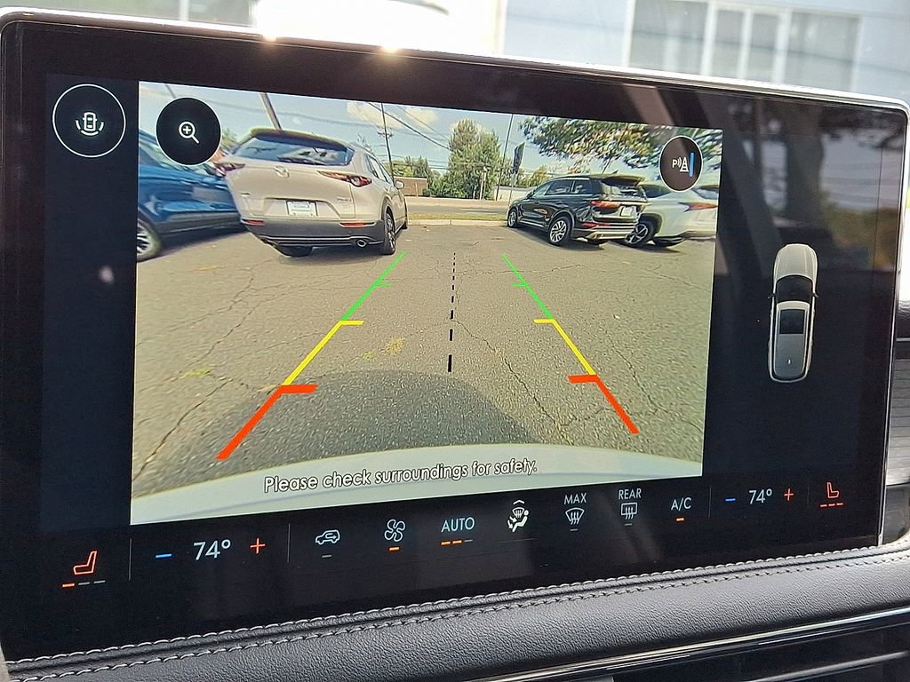 2023 Lincoln Corsair Standard photo 3