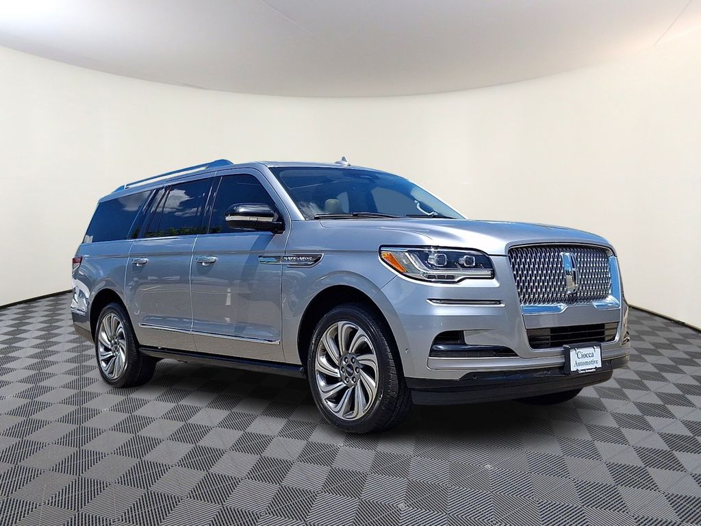 2022 Lincoln Navigator Reserve L 4WD's photo