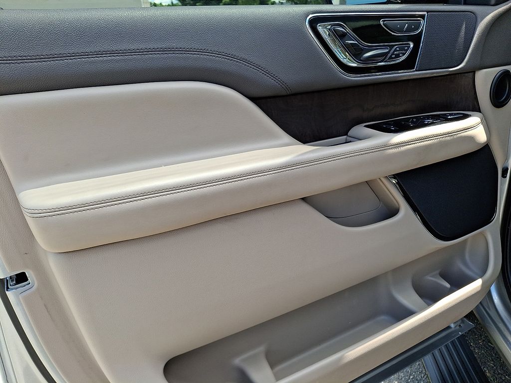 2022 Lincoln Navigator Reserve L - Photo 15