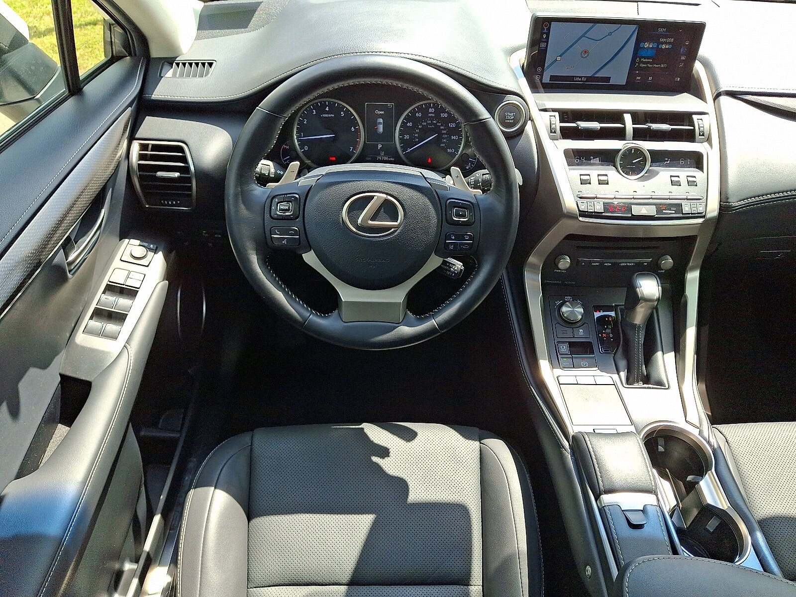 2018 Lexus NX 300 Luxury photo 2