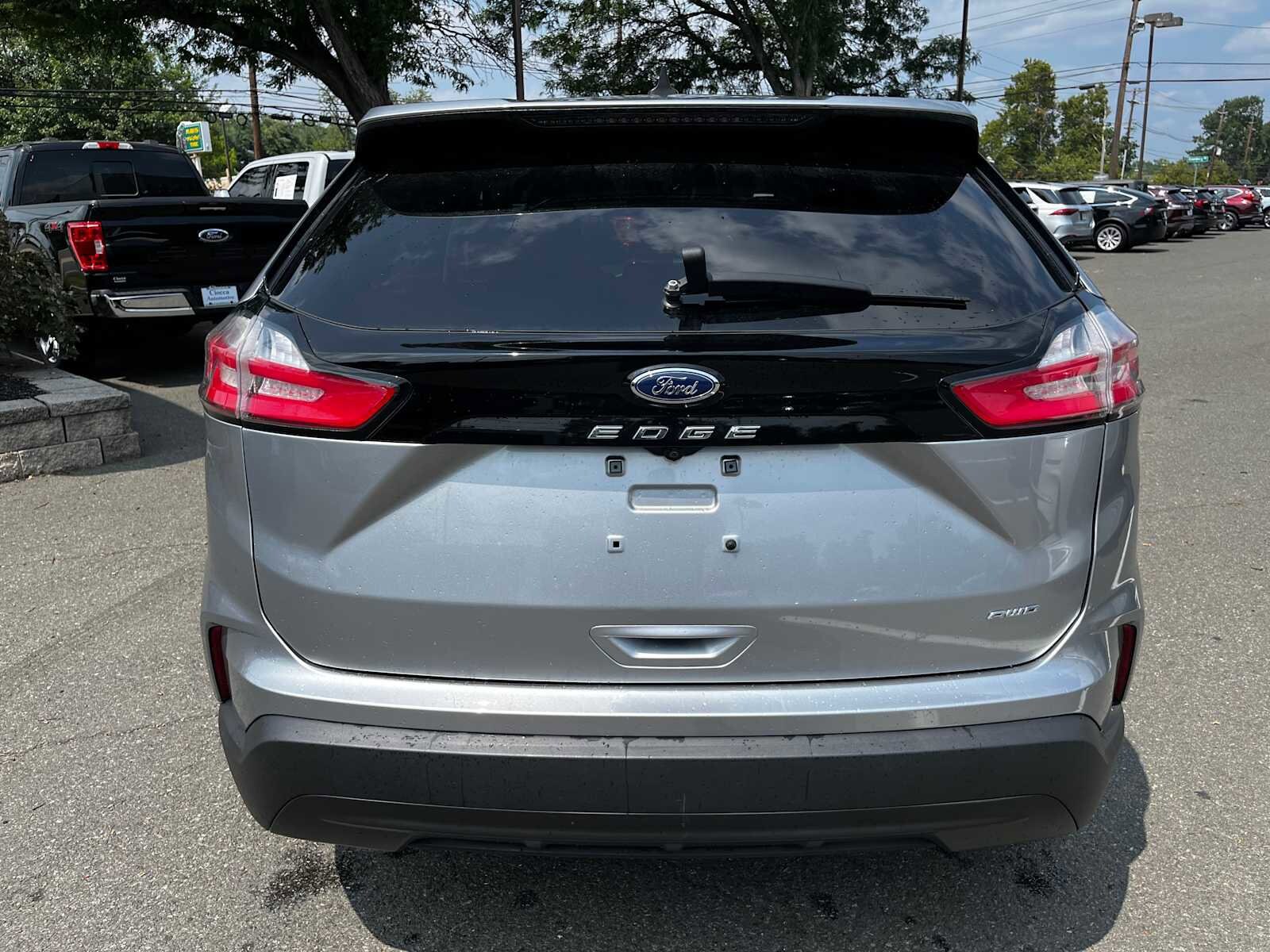2022 Ford Edge SE photo 4