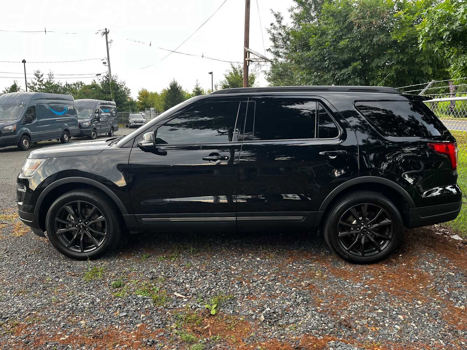 2018 Ford Explorer XLT photo 2