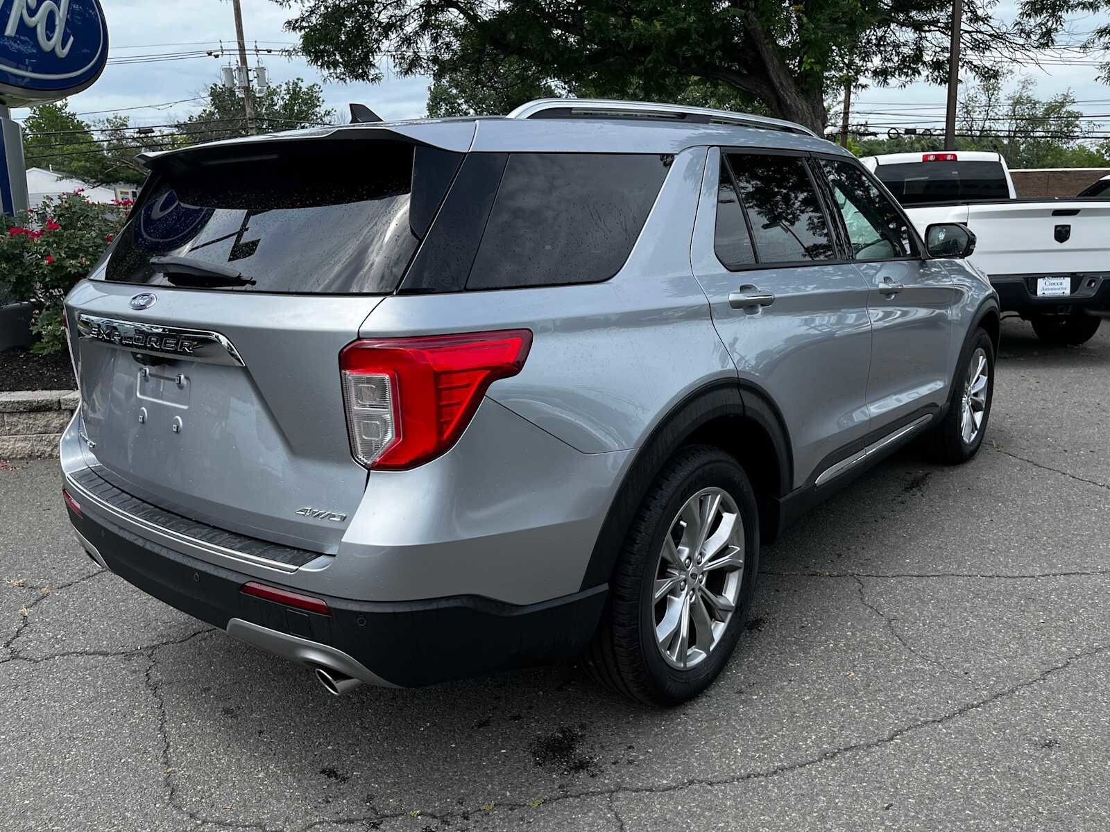 2022 Ford Explorer Limited photo 3