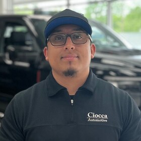 Staff member David Espinoza from ID_362577cbb504