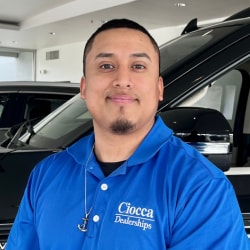 Staff member David Espinoza from ID_362577cbb504