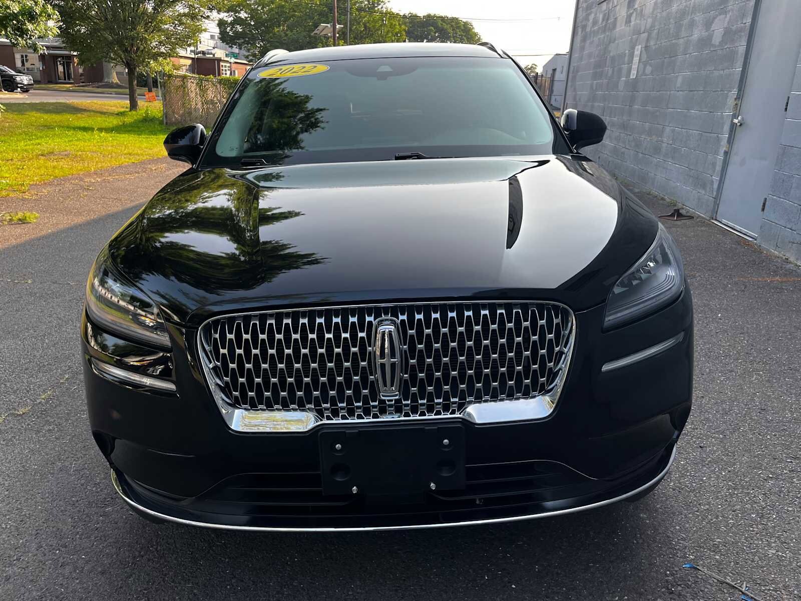 2021 Lincoln Corsair Standard photo 2