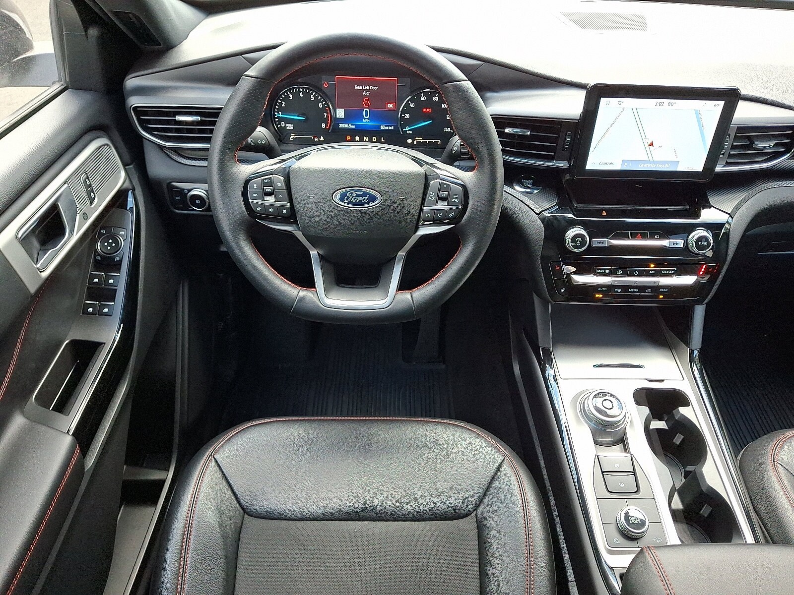 2023 Ford Explorer ST-Line photo 2