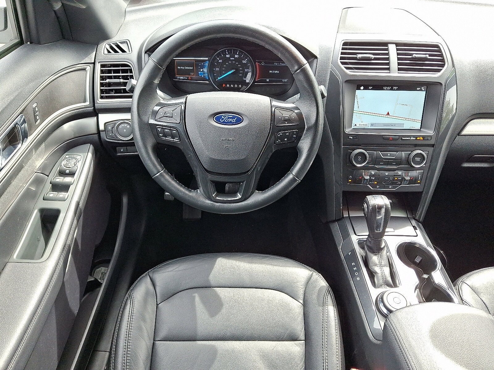 2018 Ford Explorer XLT photo 2