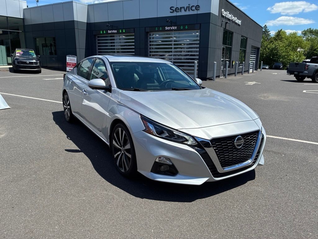 Used 2019 Nissan Altima 2.0 Platinum Sedan
