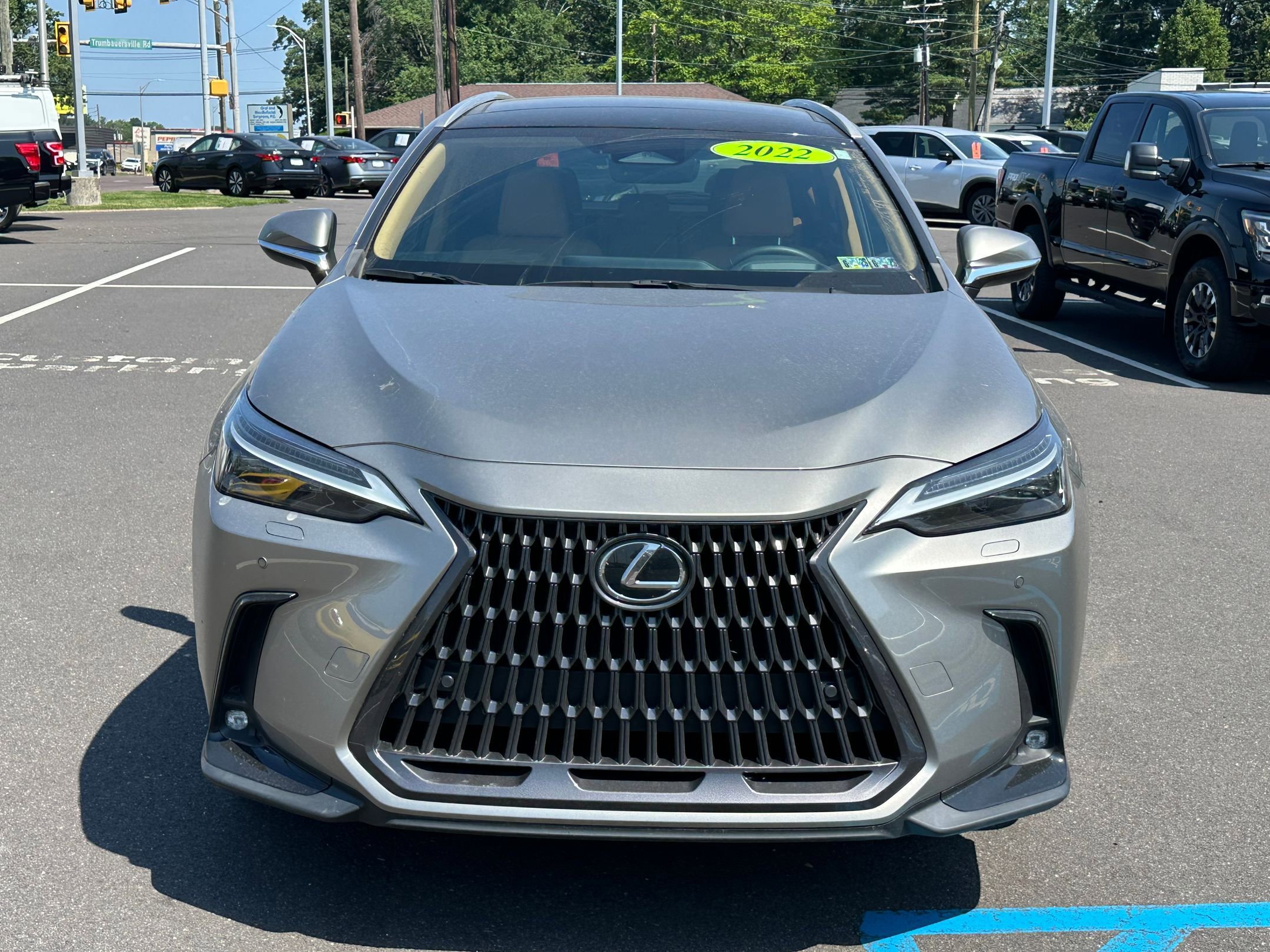2022 Lexus NX 350 Luxury photo 2