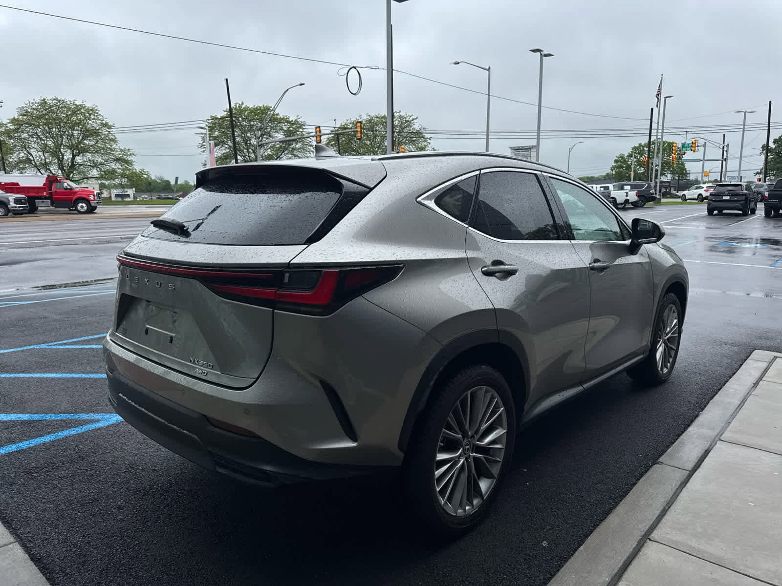 2022 Lexus NX 350 Luxury photo 3