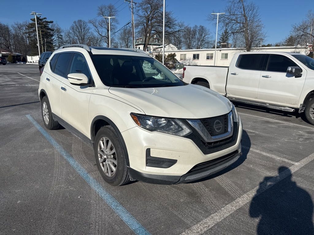Used 2017 Nissan Rogue SV SUV