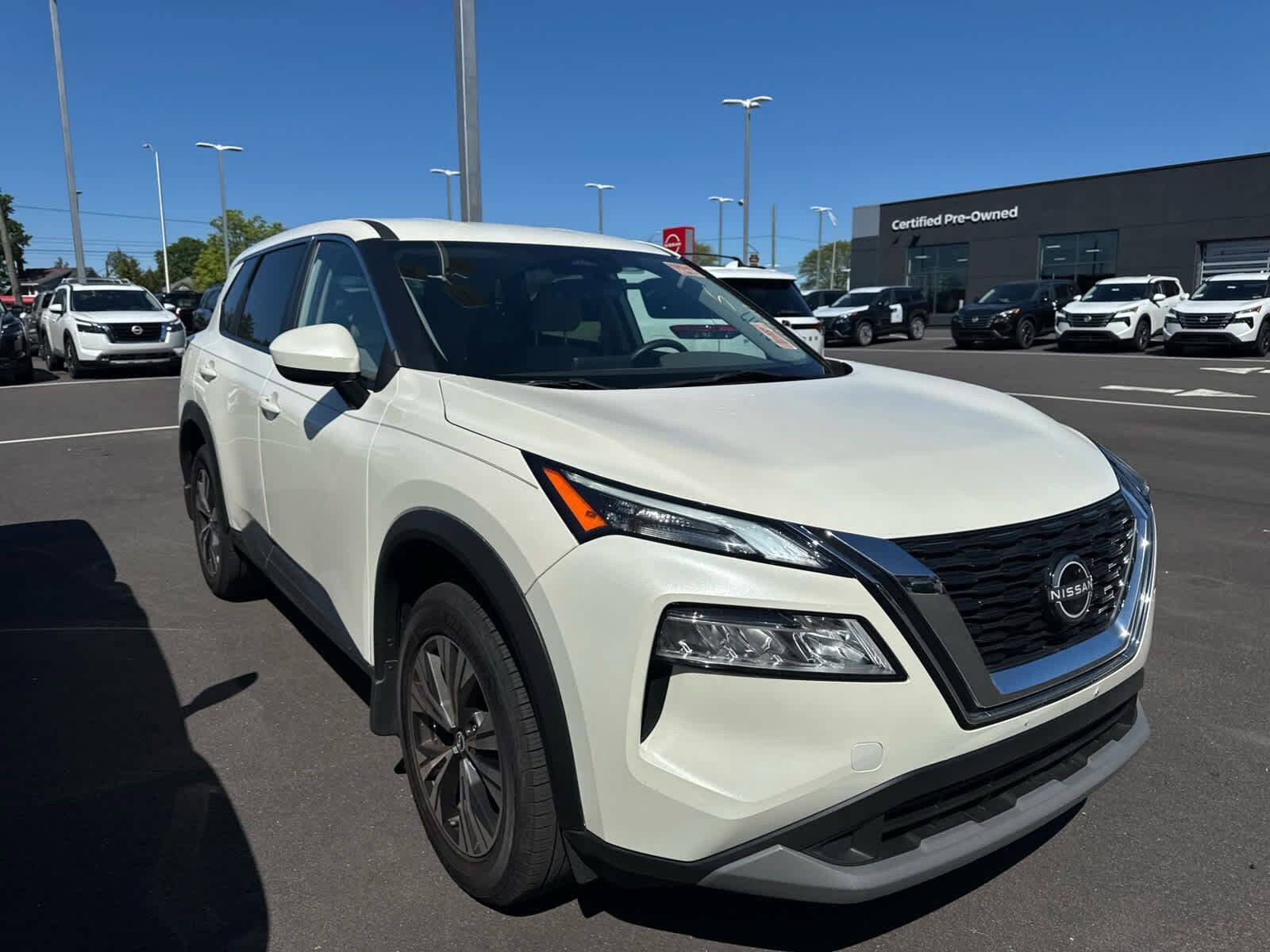 2023 Nissan Rogue SV photo 2