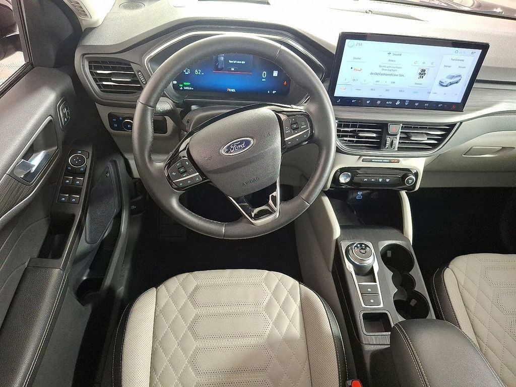 Used 2023 Ford Escape Hybrid Platinum SUV