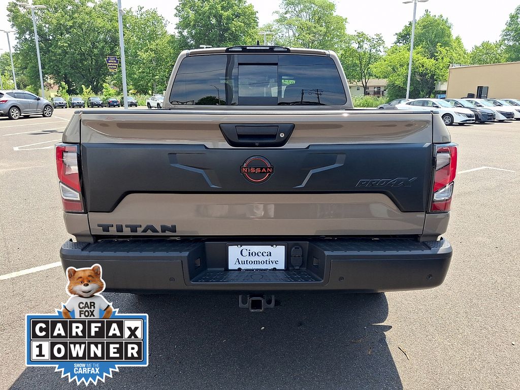 2024 Nissan Titan PRO-4X - Photo 8