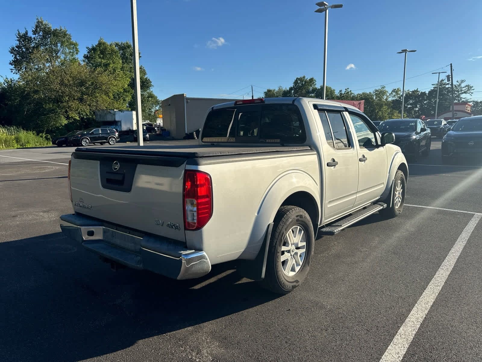 2018 Nissan Frontier SV photo 2