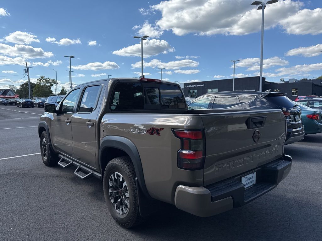 2022 Nissan Frontier PRO-4X photo 4