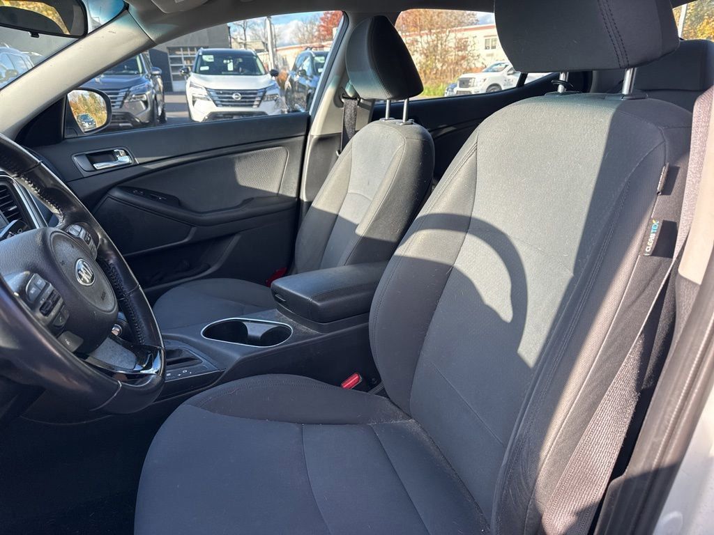 2014 Kia Optima Hybrid LX photo 4