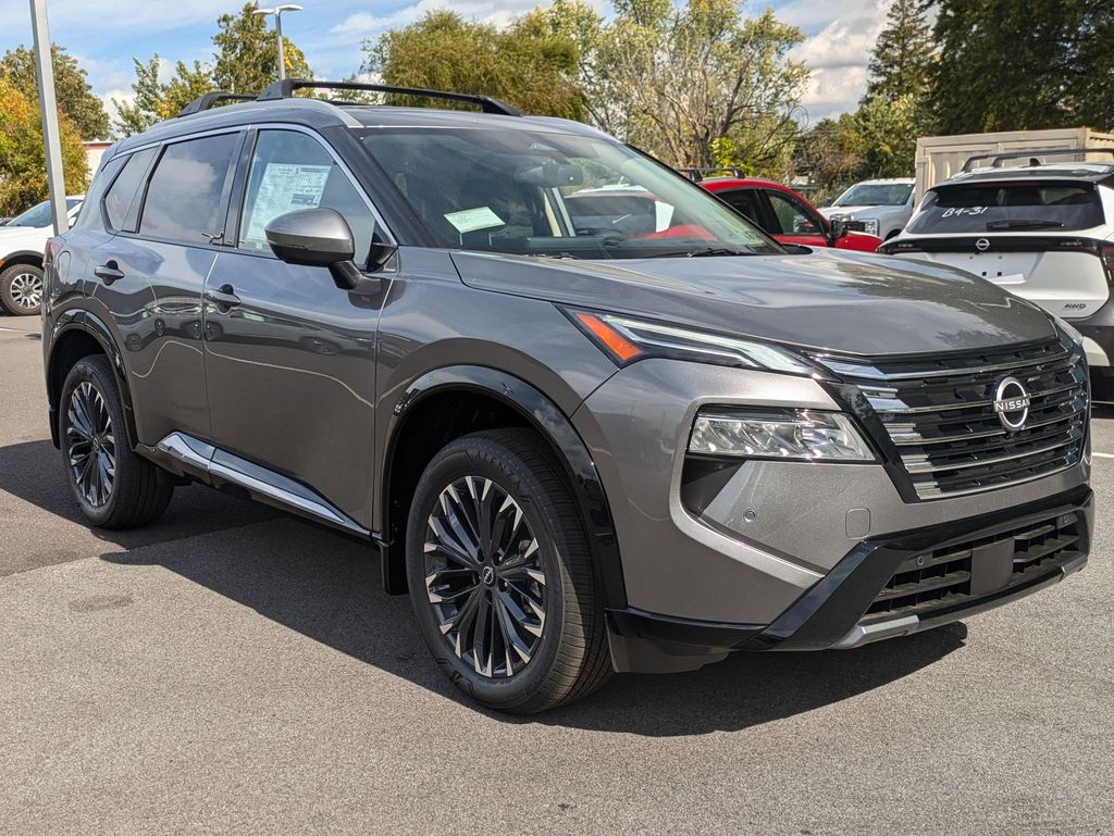 2026 Nissan Rogue Platinum photo 2