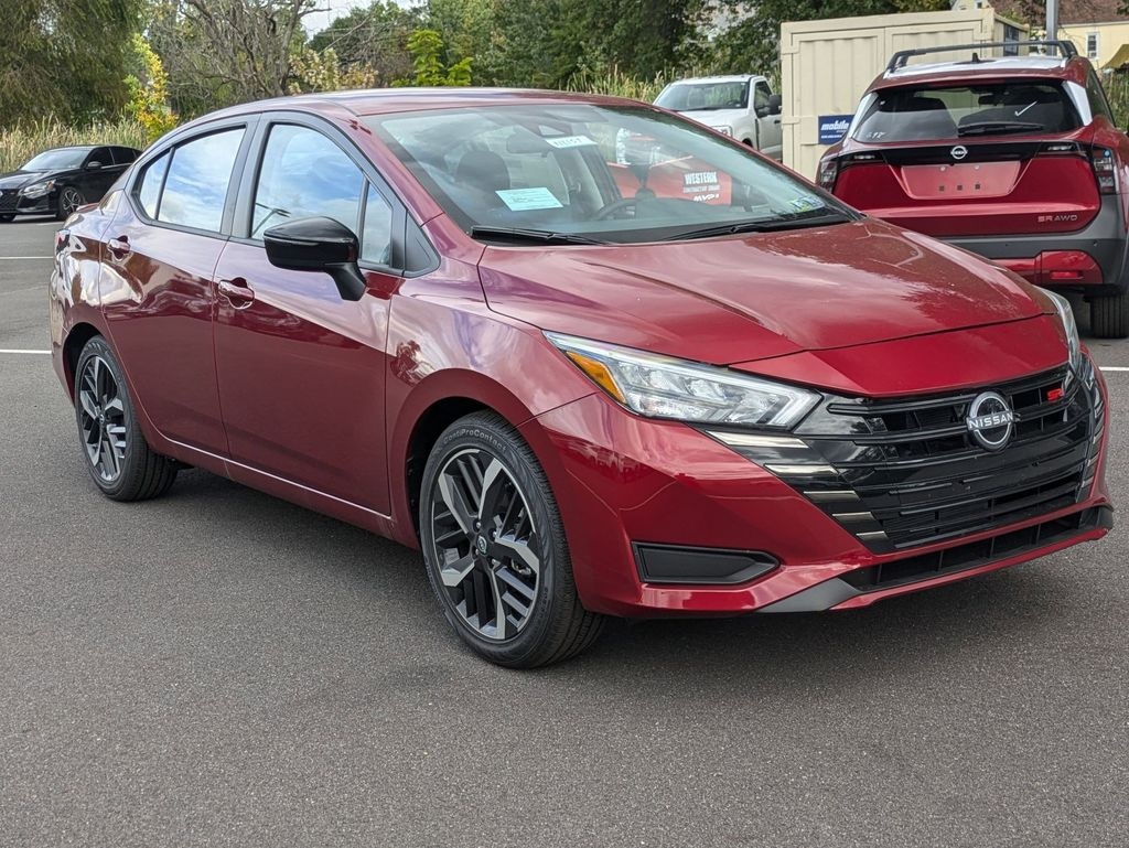 New 2025 Nissan Versa 1.6 SR Sedan