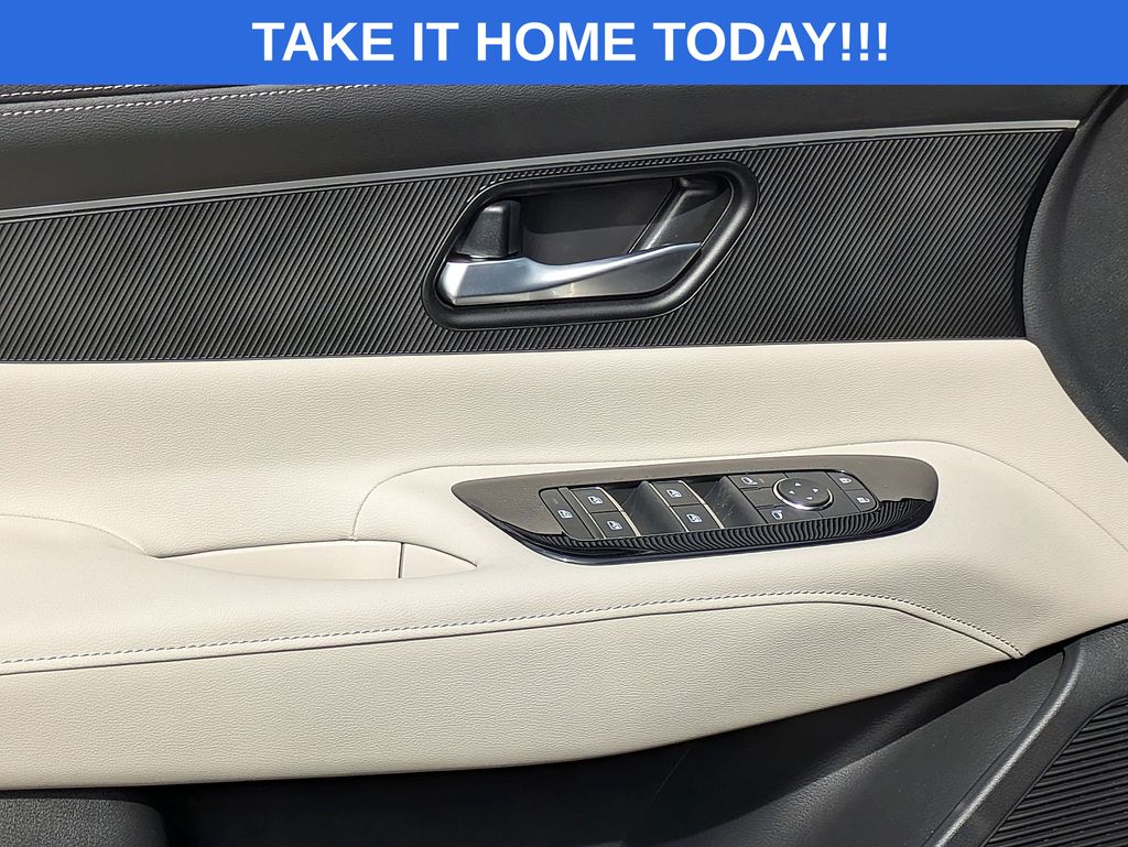 2025 Nissan Murano SV - Photo 8
