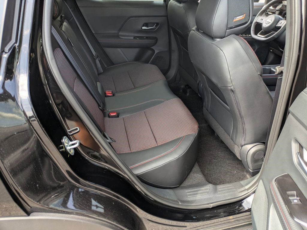 2025 Nissan Kicks SR AWD - Photo 40