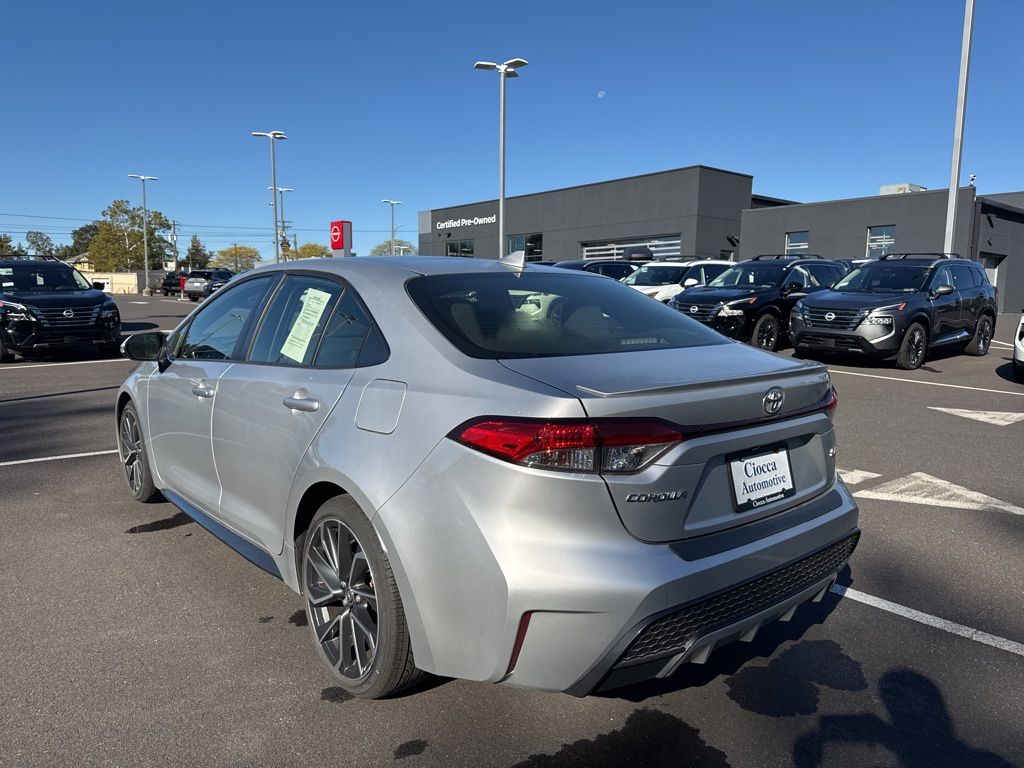 2022 Toyota Corolla SE photo 4