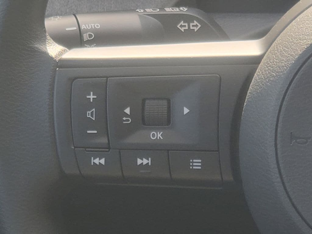 2025 Nissan Kicks SV AWD - Photo 21