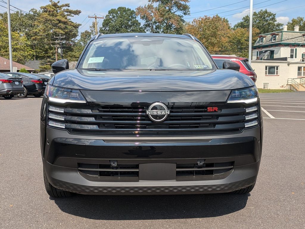 2025 Nissan Kicks SR photo 2