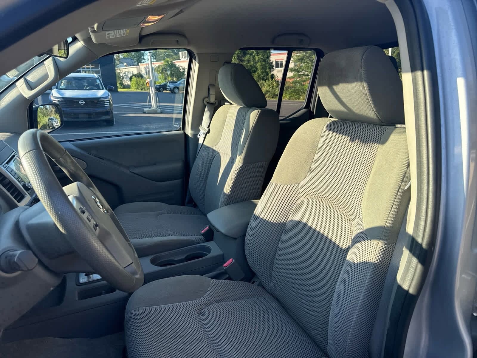 2018 Nissan Frontier SV photo 3