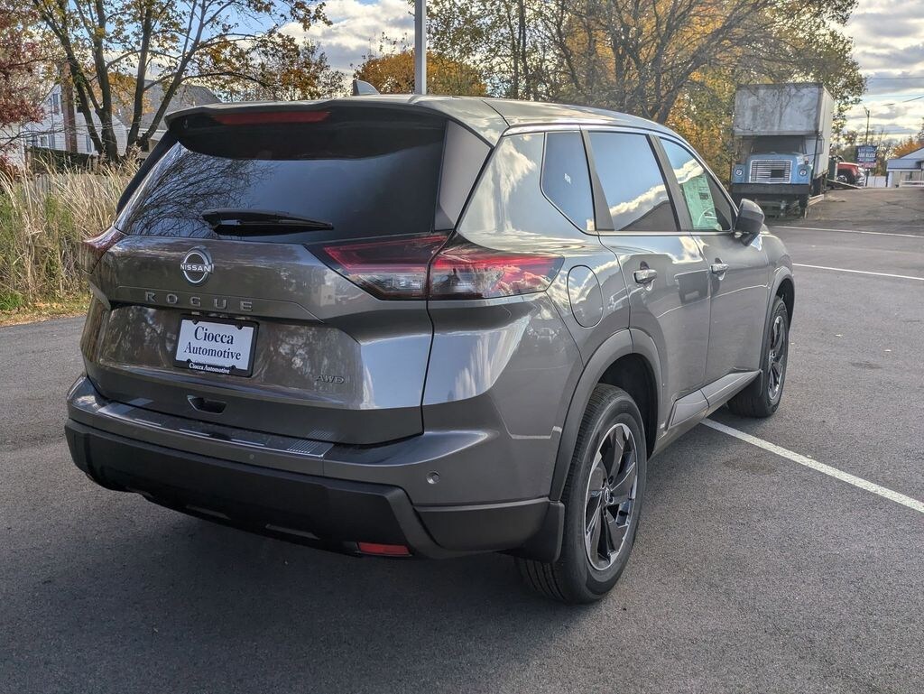 New 2026 Nissan Rogue SV SUV