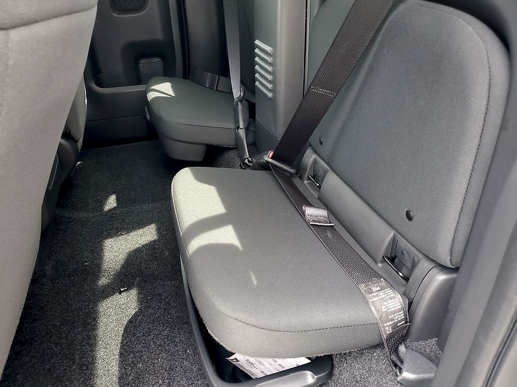 2026 Nissan Frontier S - Photo 10