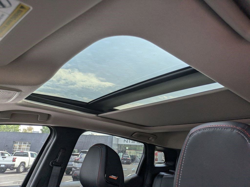 2025 Nissan Kicks SR AWD - Photo 35