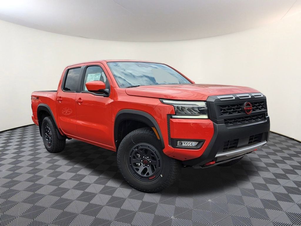 2025 Nissan Frontier PRO-4X's photo