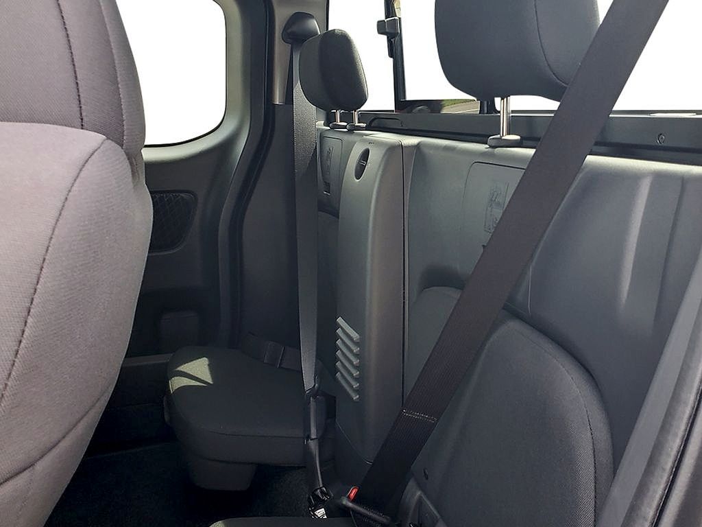 2026 Nissan Frontier S - Photo 9