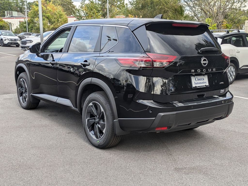 2026 Nissan Rogue SV photo 4
