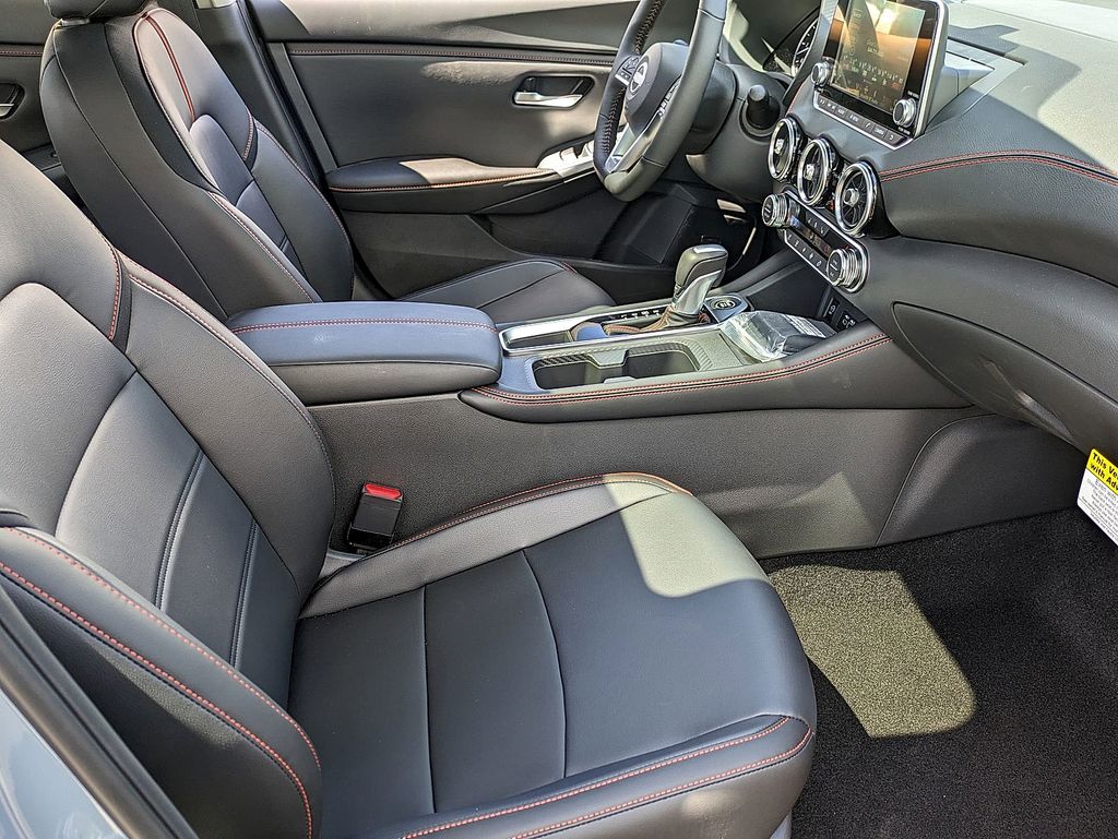 2025 Nissan Sentra SR - Photo 29