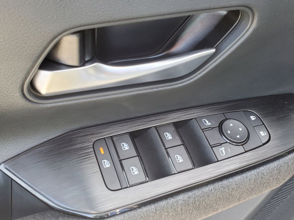 2025 Nissan Kicks SV AWD - Photo 17