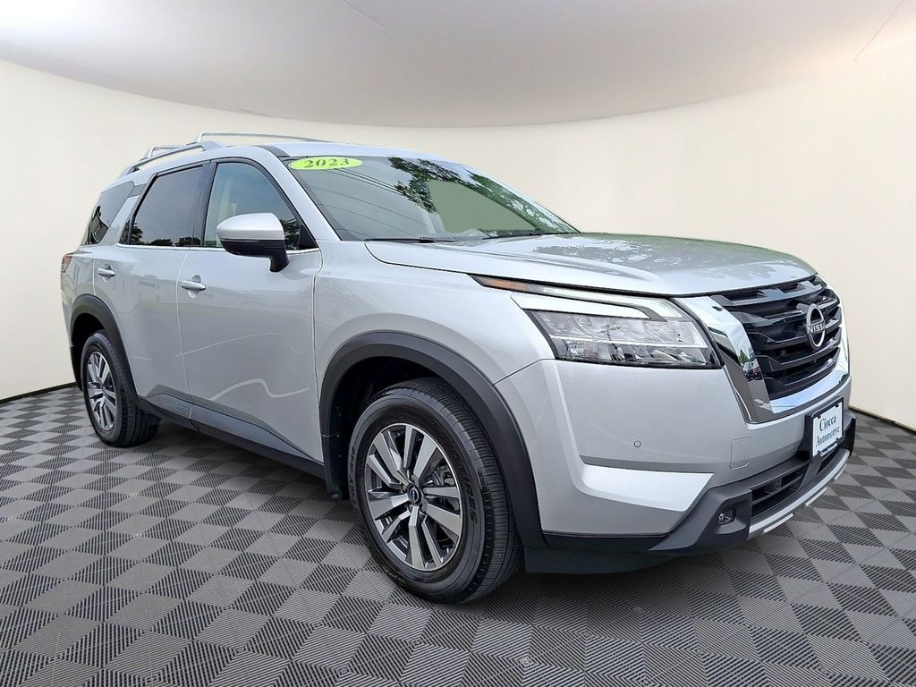 Used 2023 Nissan Pathfinder SL SUV