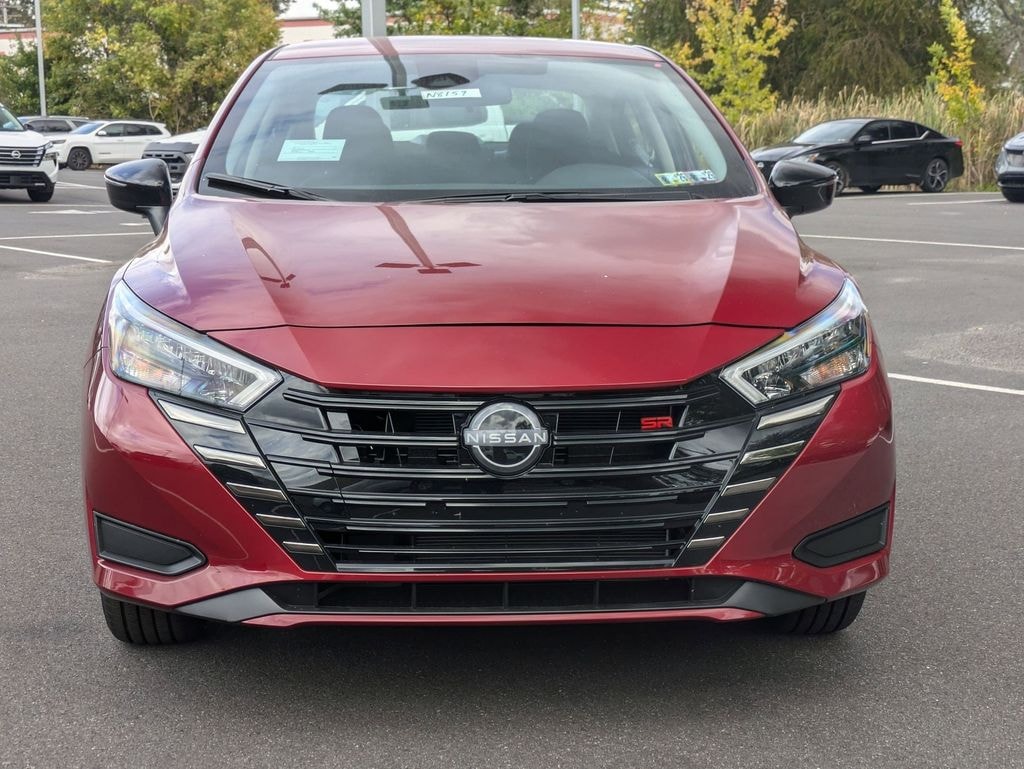 New 2025 Nissan Versa 1.6 SR Sedan