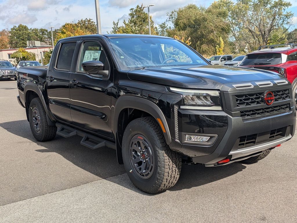2026 Nissan Frontier PRO-4X photo 3