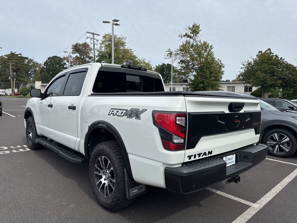 2022 Nissan Titan PRO-4X photo 4